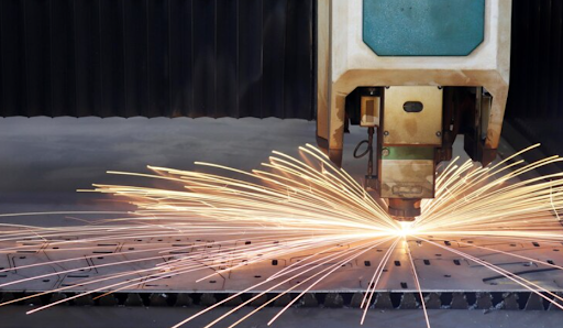 Wie Metall Wasserstrahlschneiden Ihre Projekte präziser und effizienter macht